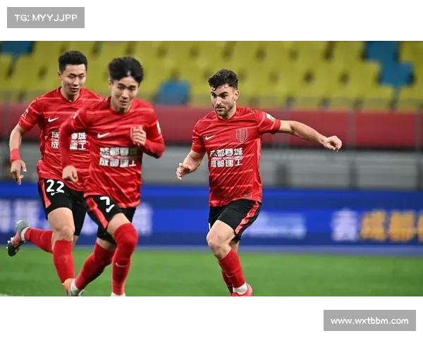 成都蓉城成功签约边锋提升进攻实力 全力冲击新赛季目标