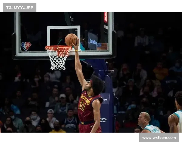 拉齐奥全攻全守战术解析:如何在攻防两端实现完美平衡 拉齐奥全攻全守战术解析:如何在攻防两端实现完美平衡